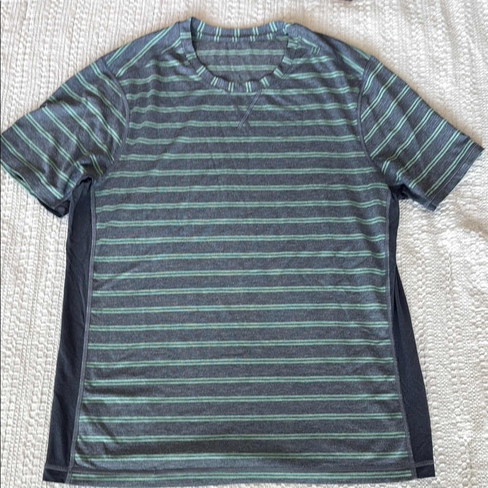 Lululemon Athletica Green and Gray Short Sleeve Tee